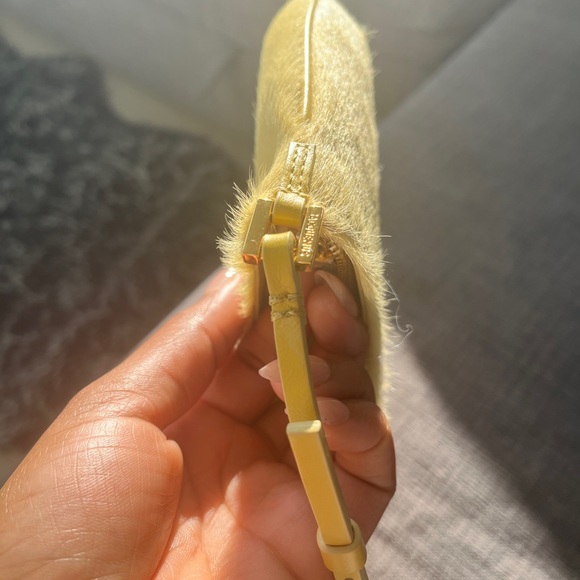 Le Raphia collection - Le Bisou pony hair shoulder bag - Picture 5 of 12